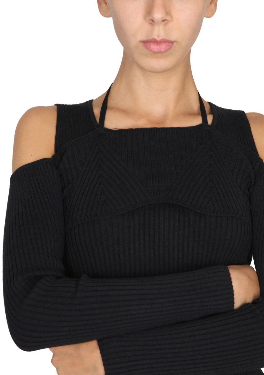 SHIRT WITH BARE SHOULDERS
