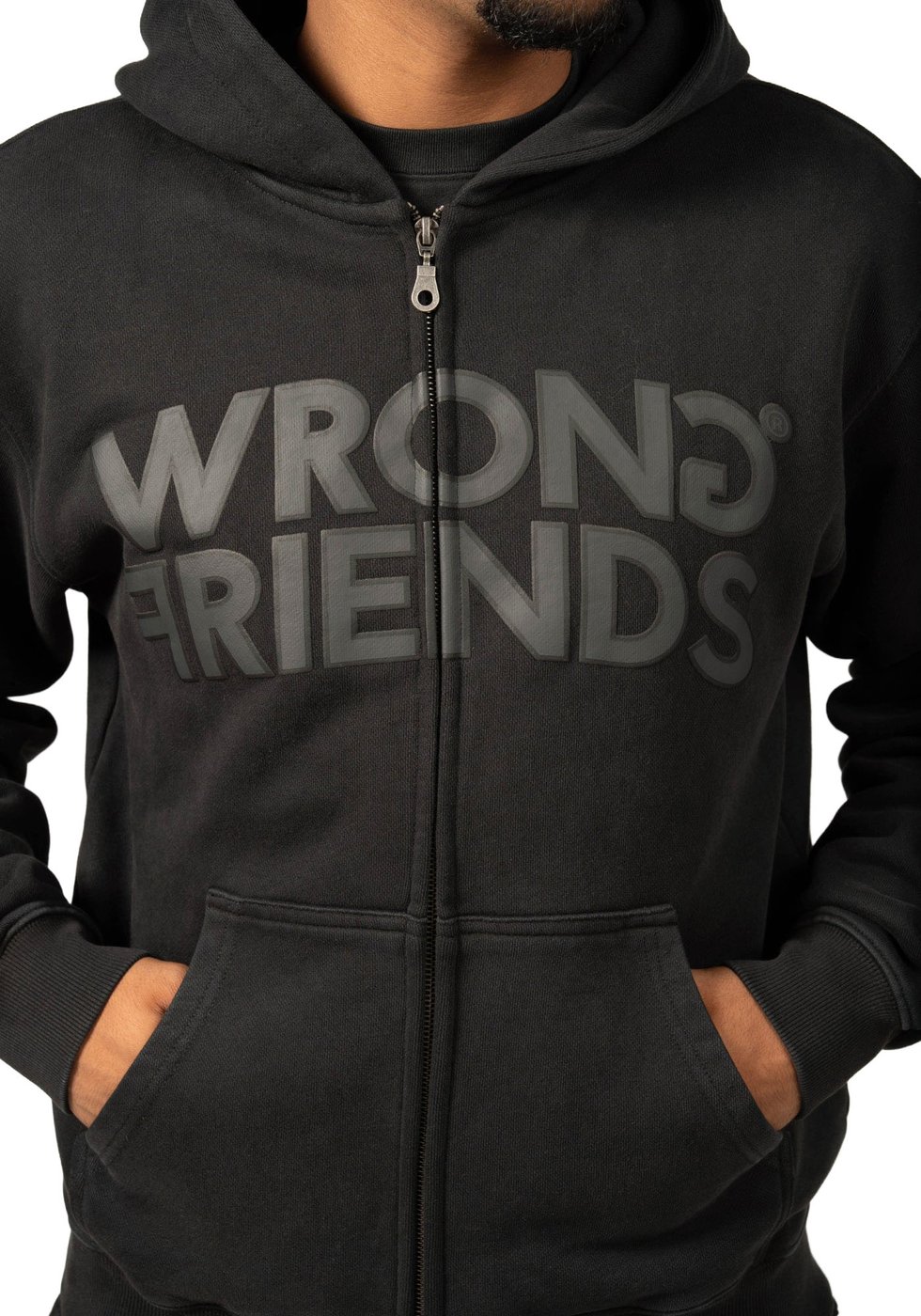 PORI ZIPPED HOODIE - BLACK