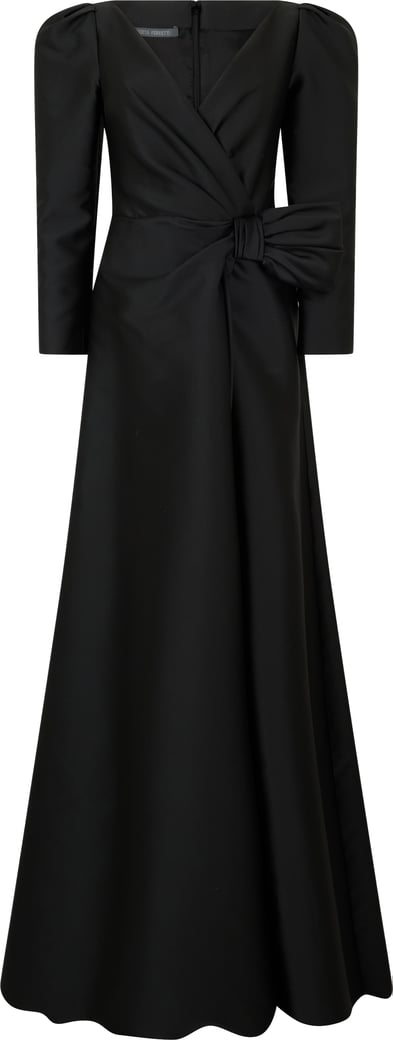 Elegant long black dress with a V-neck