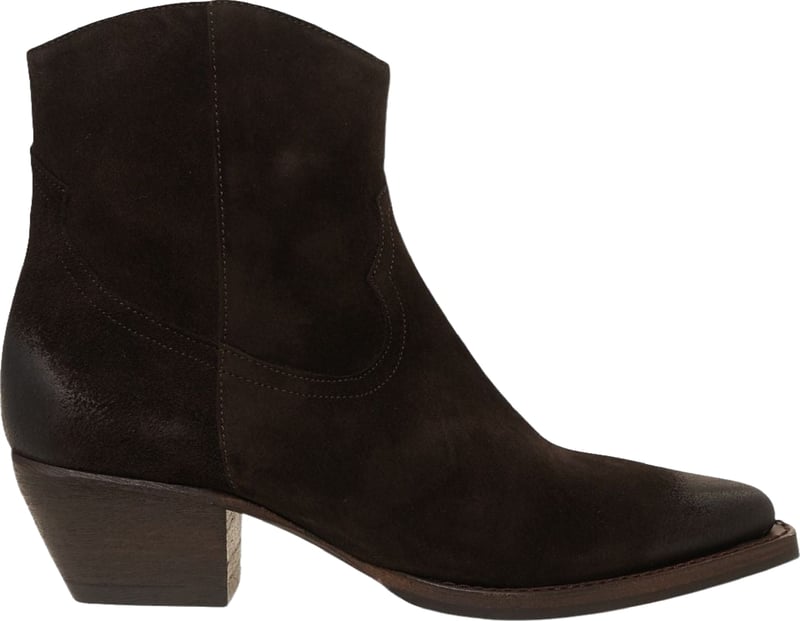 Suede boots
