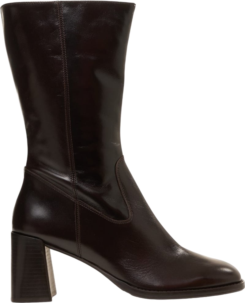 Leather boots