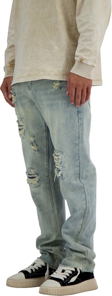 DISTRESSED DENIM