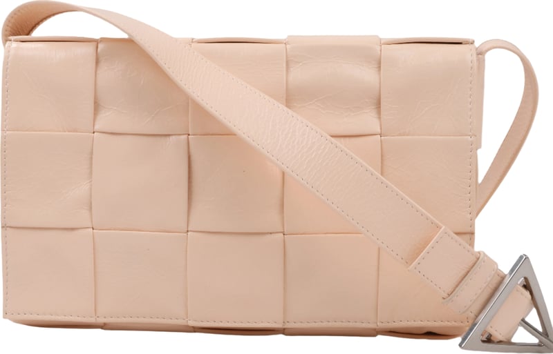 Bottega Veneta Maxi Intrecciato Cassette Leather Shoulder Bag in Powder Beige