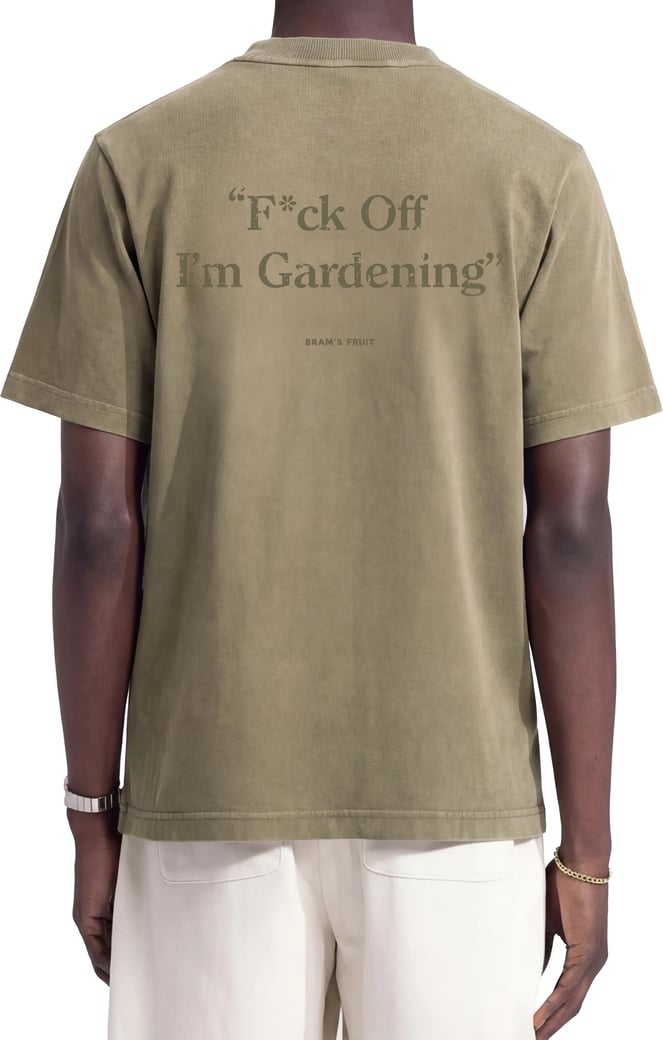 t-shirt khaki