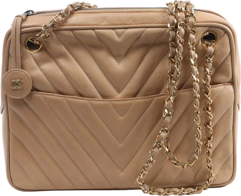 Chanel Chevron Leather Chain Shoulder Bag in Beige