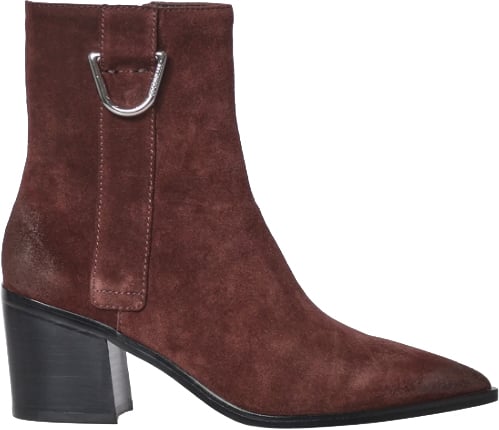 Boots Brunette