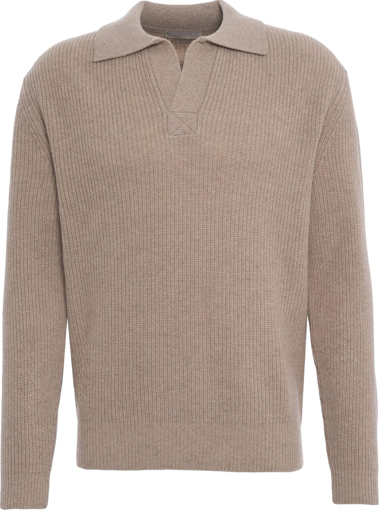 Cashmere knit sweater