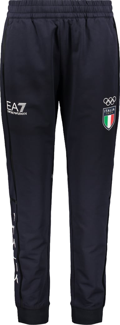 Technical sports pants with modern design