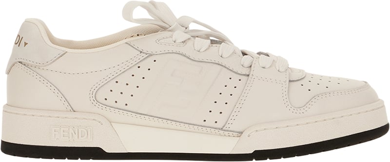 Fendi Sneakers Fendi basse in pelle bianca, con il motivo a lettere traforato e il bordo della suola scuro marchiato.