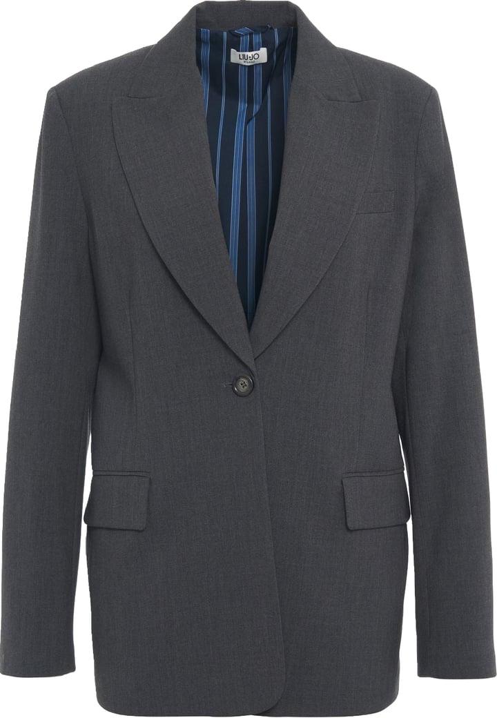 Blazer with flap pockets