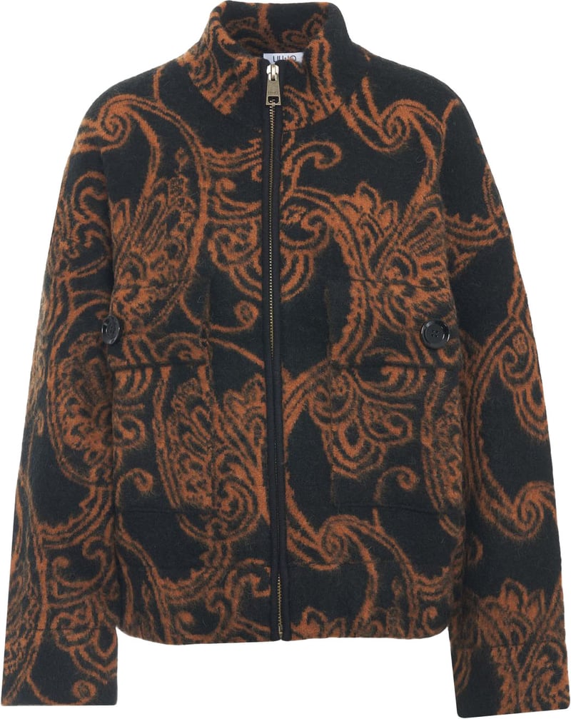 Jacket with flap pockets