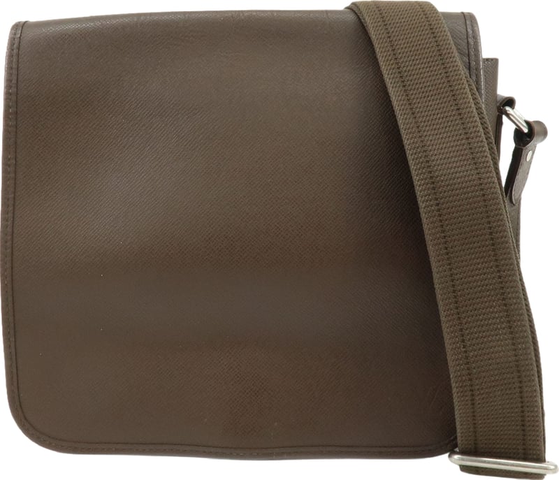 Louis Vuitton Andrei Messenger Taiga Leather