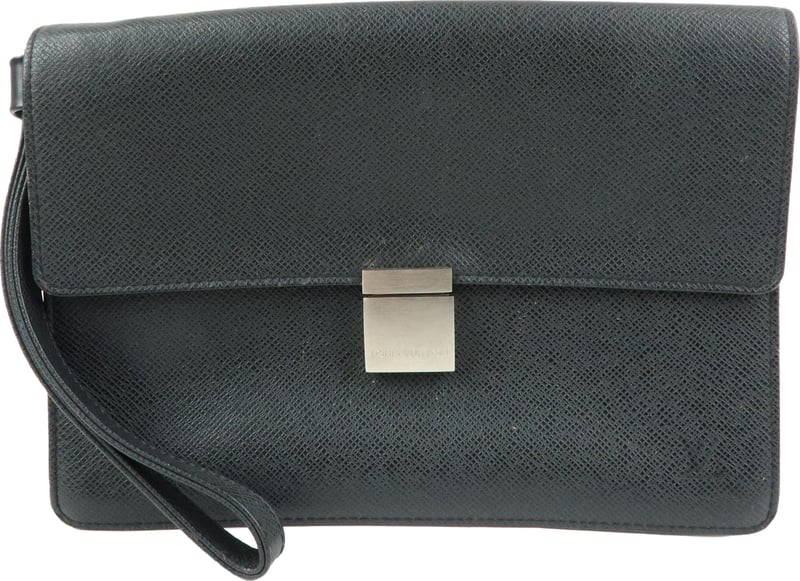 Louis Vuitton Selenga Pochette Taiga Leather