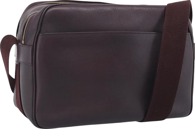 Louis Vuitton Reporter Taiga Leather PM