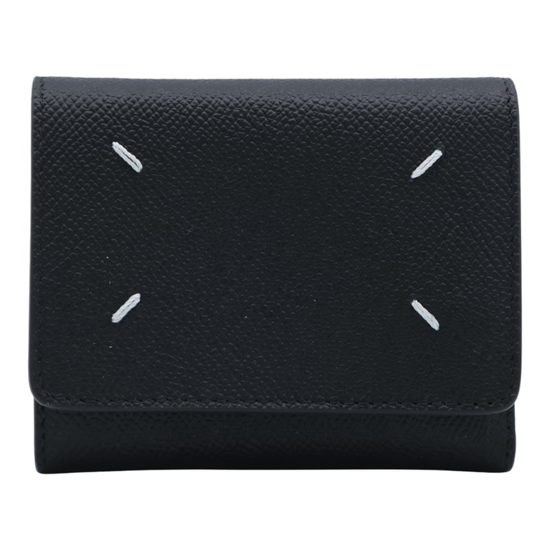 Textured Pebbled Wallet with Distinctive Stitching