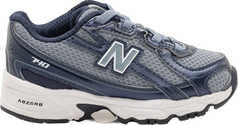 Sneakers 740