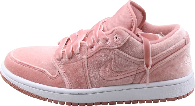 Jordan 1 Low SE 'Pink Velvet'