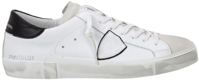 Sneakers white