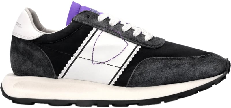 Tour Low Sneakers
