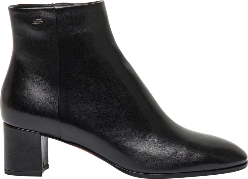 Women’s black leather midheel ankle boot