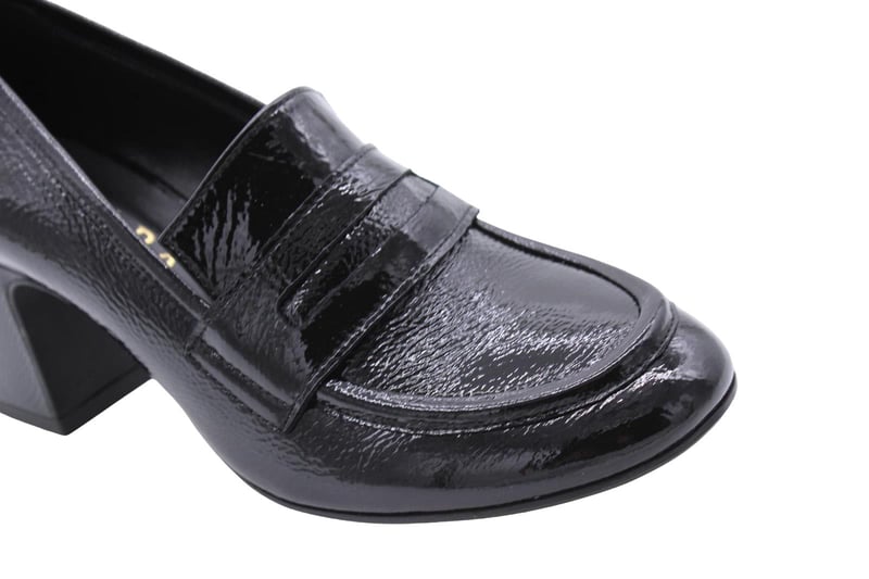 Pump Black