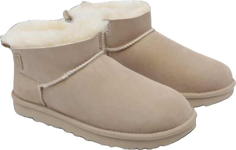 UGG Ultra Mini Bailey Bow Boots