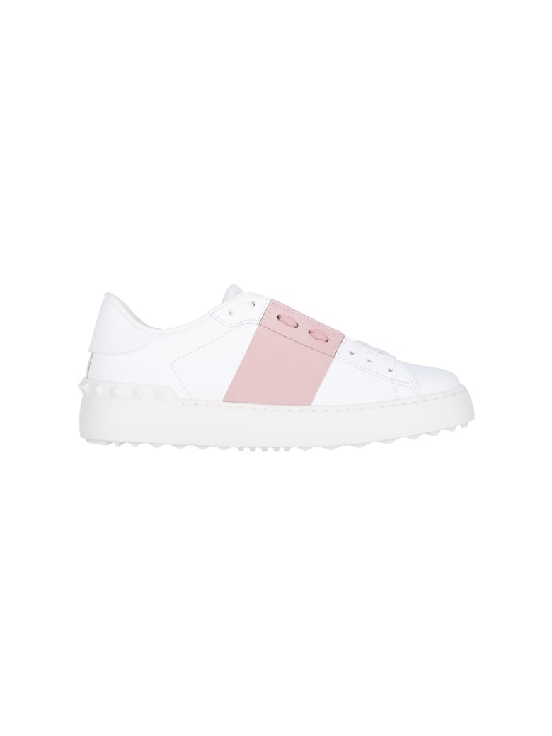 Rockstud Untitled Low-Top Sneakers