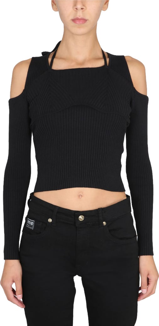 SHIRT WITH BARE SHOULDERS